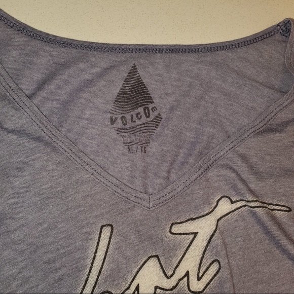 Volcom Women’s V-neck Shirt - Picture 3 of 3